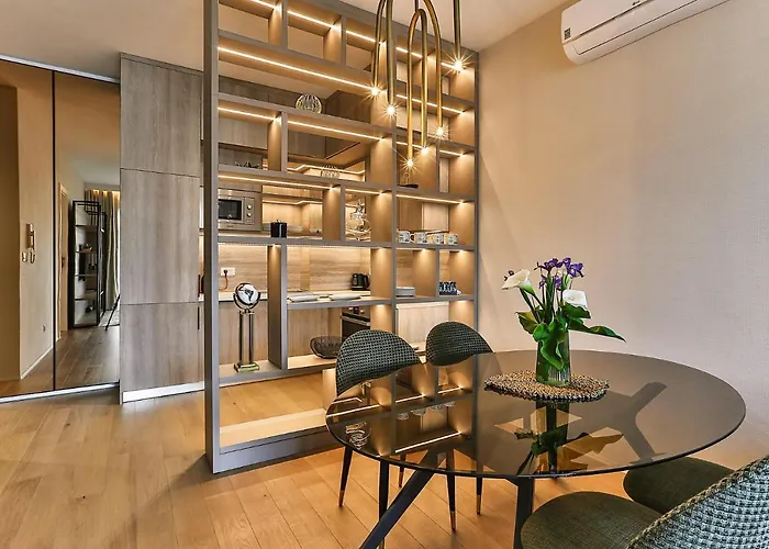 Royal Residence Apartment